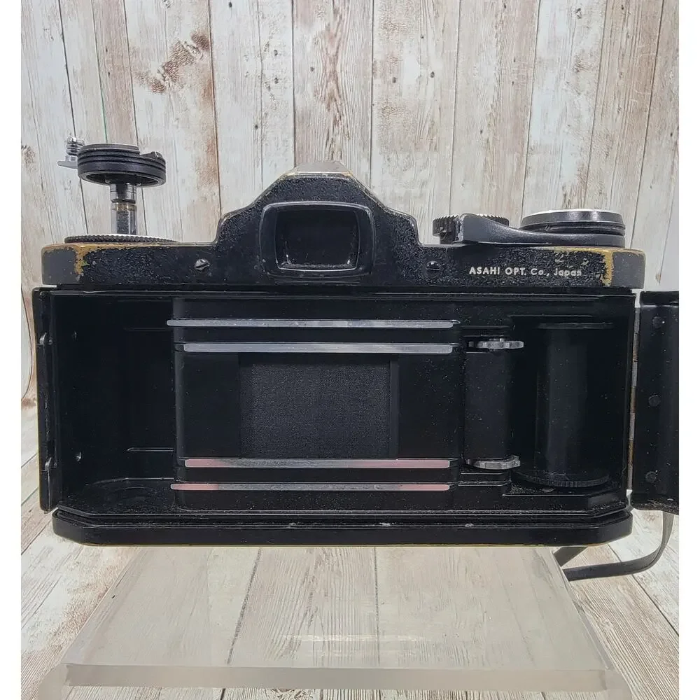 Asahi Pentax S1a Vintage Rare SLR Film Camera w/Super-Takumar 1:2 /55 Lens